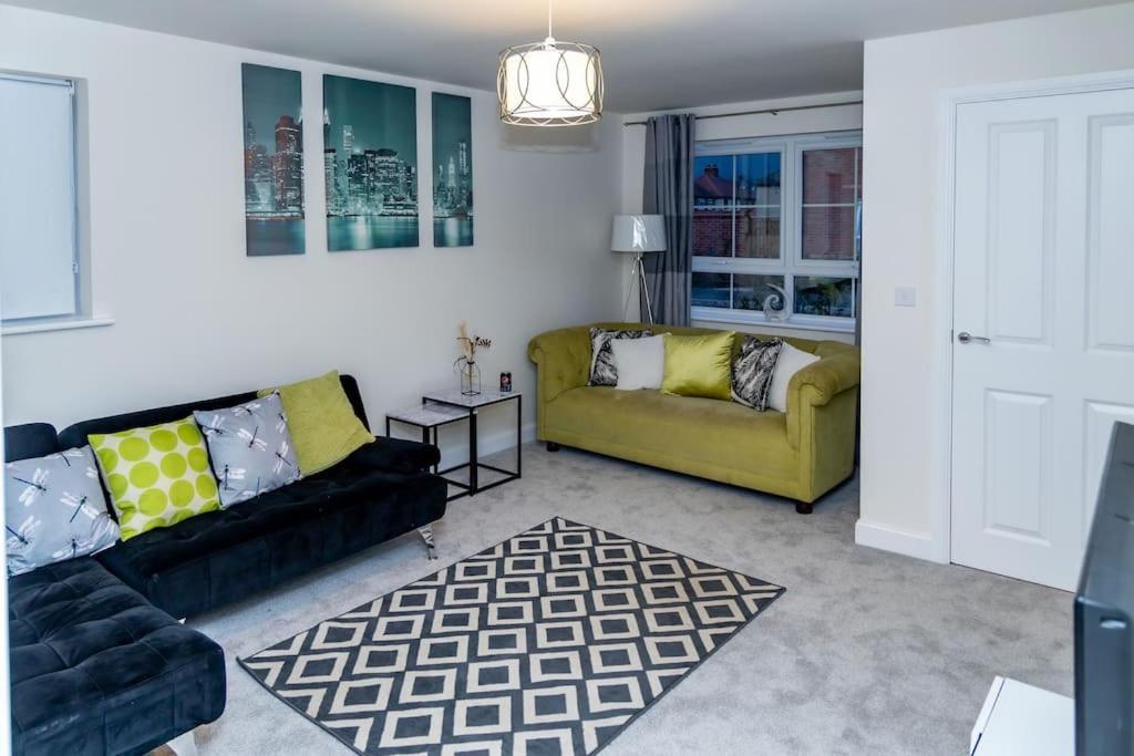 Villa Cozy 3 Bed Sasha House In Beeston Nottingham Exterior foto