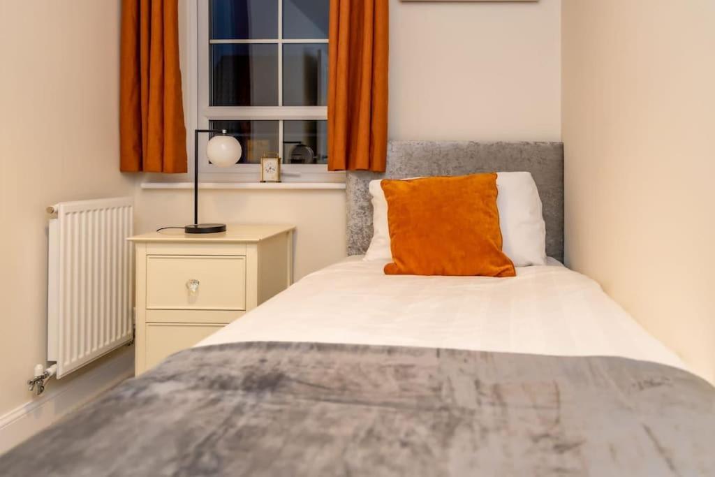 Villa Cozy 3 Bed Sasha House In Beeston Nottingham Exterior foto