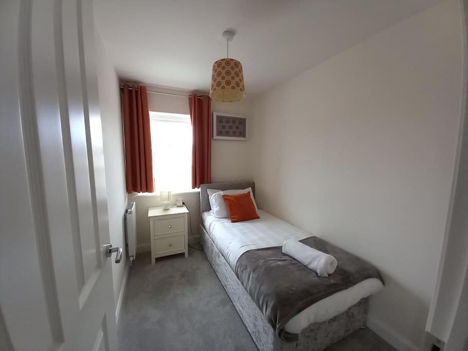 Villa Cozy 3 Bed Sasha House In Beeston Nottingham Exterior foto